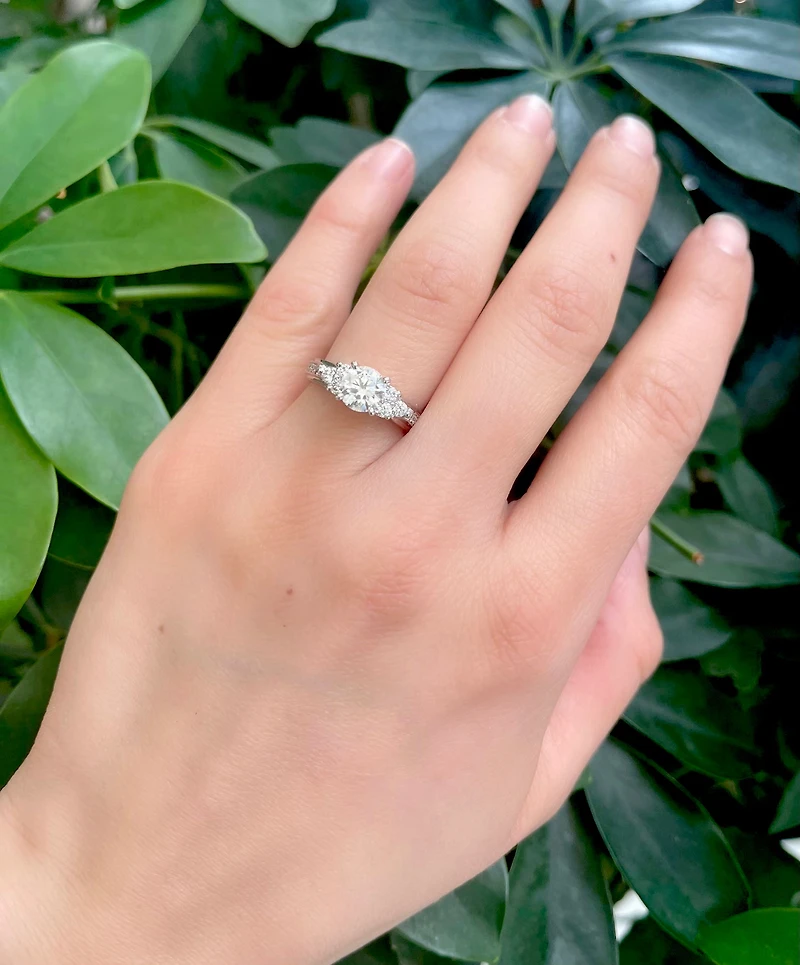 14K White Gold 1.37cttw Diamond Engagement Ring, size 6.5