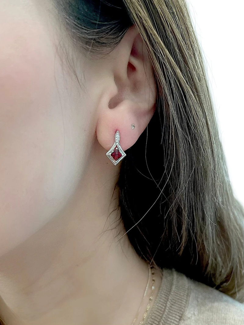 10K White Gold Garnet Stud Earrings
