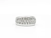 14K White Gold 0.80cttw Diamond Pave Ring, size 6