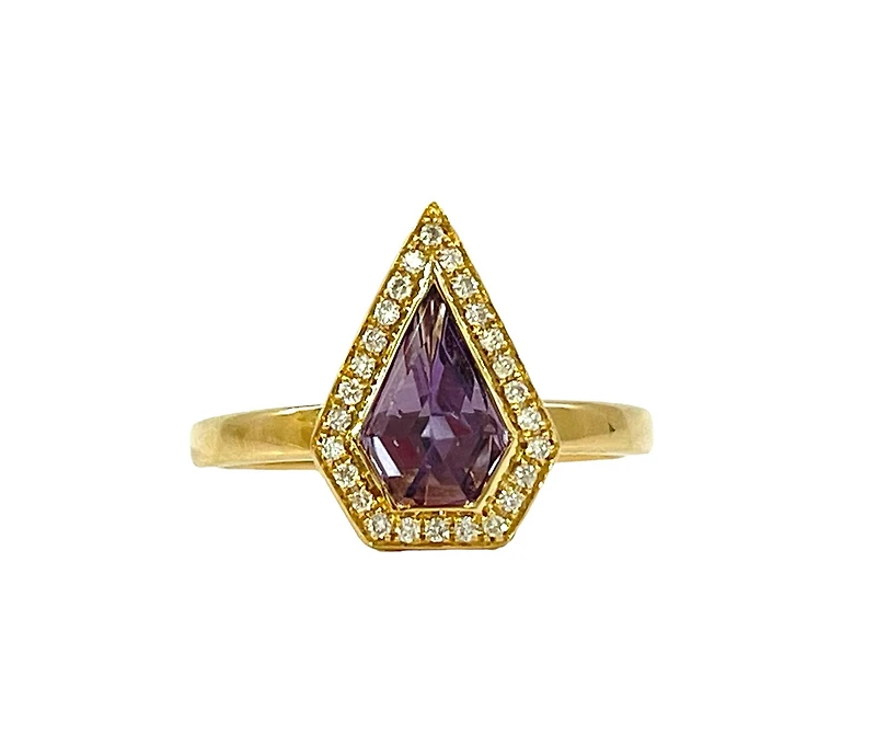 14K Yellow Gold 0.81cttw Amethyst and 0.10cttw Diamond Ring, size 6.5