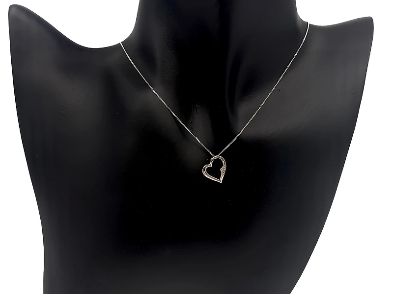 10K White Gold 0.01cttw Diamond Heart Necklace, 18"