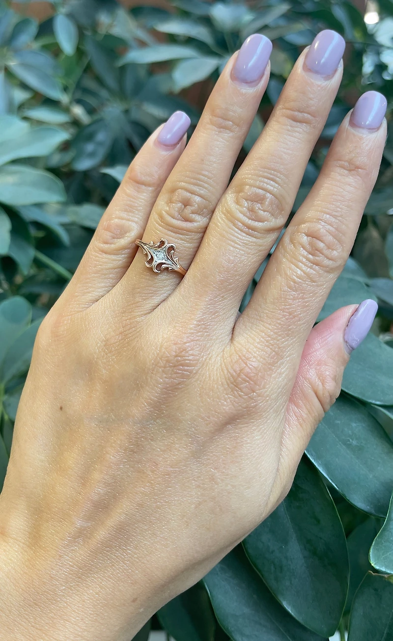 10K Rose Gold 0.03cttw Diamond Ring, size 6