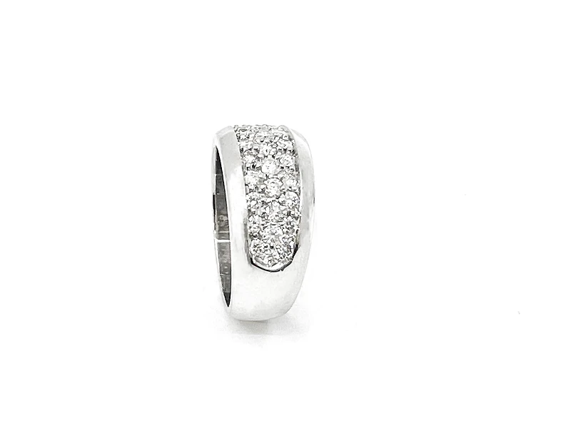 14K White Gold 0.80cttw Diamond Pave Ring, size 6