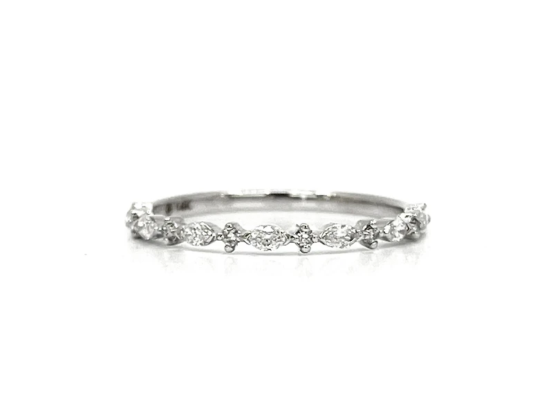 10K White Gold 0.235cttw Diamond Ring, size 6.75