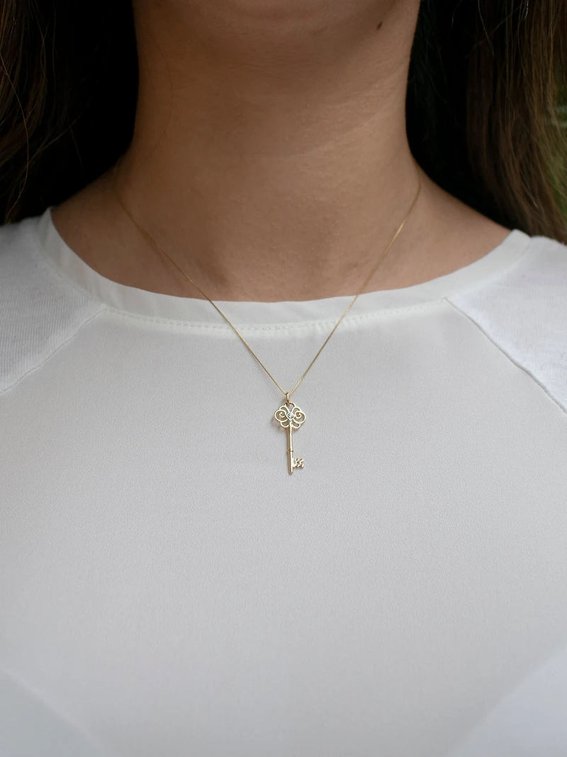 10K Yellow Gold 0.02cttw Canadian Diamond Key Necklace, 18”