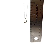 10K White Gold 0.043cttw Diamond Pendant, 18"