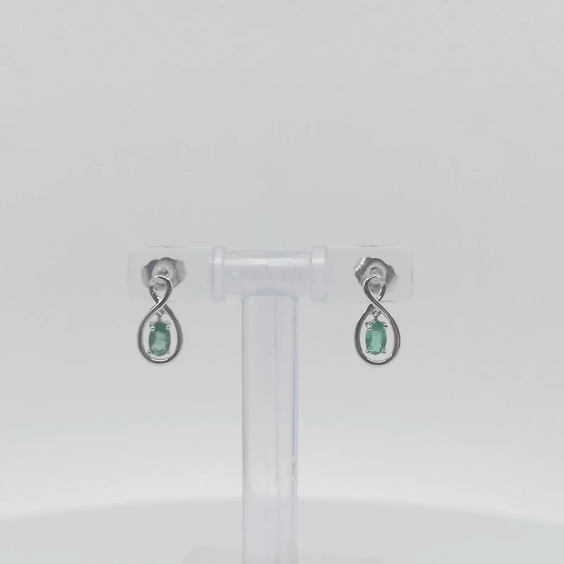 10K White Gold Oval Cut Emerald Stud Earrings