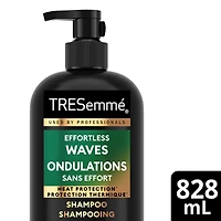 Shampooing pour des cheveux hydratés et sans frisottis TRESemmé Effortless Waves + Oléo-Essence de Jojoba avec Technologie Pro Style™