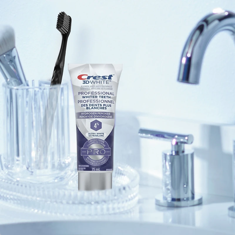 Dentifrice Crest 3D White Professionnel Ultrablanc, 75 mL