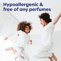 Free & Gentle Dryer Sheets, 200 Sheets, Unscented Fabric Softener Sheets, Hypoallergenic and Dermatologist Tested