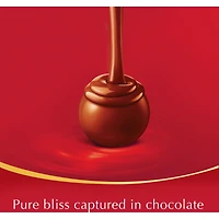 Lindt LINDOR Milk Chocolate Truffles Bag 150g