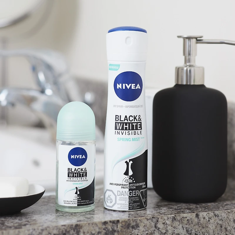 NIVEA Black & White Invisible Spring Mist Anti-Perspirant Roll-On