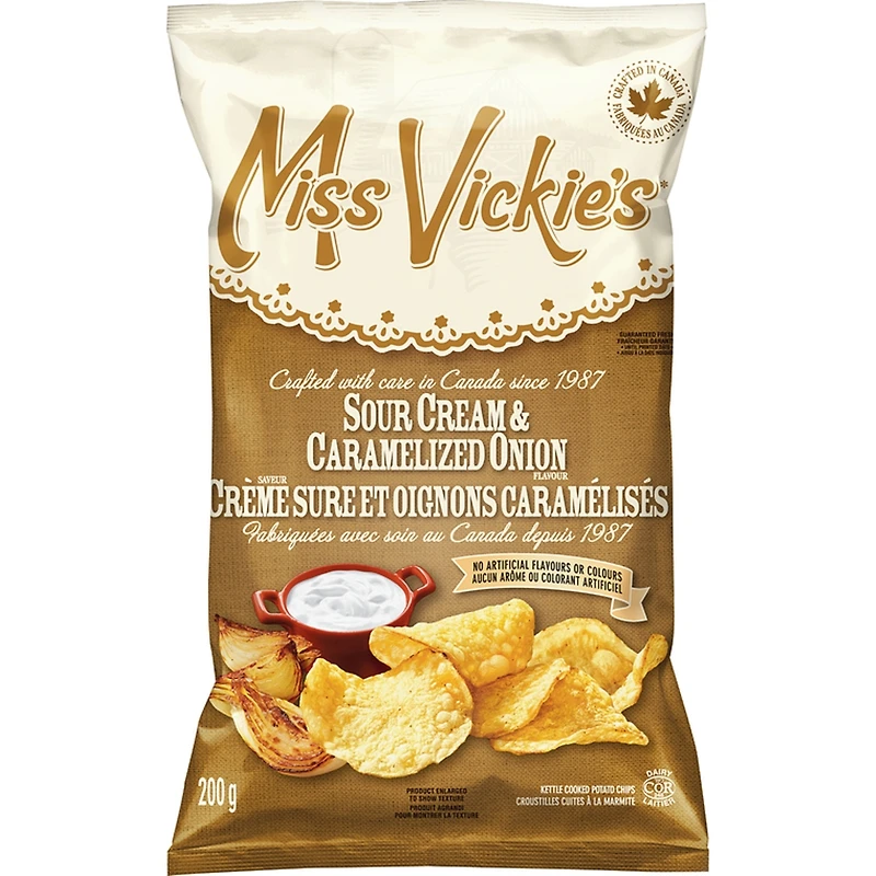 Sour Cream & Caramelized Onion flavour kettle cooked potato chips 200g