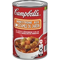 Soupe minestrone aux légumes du jardin prête à déguster
