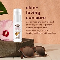 Lotion écran solaire teintée pour le visage Weightless MineralMC à FPS 30
