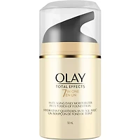 Crème CC hydratante quotidienne pavec un soupçon de fond de teint Total Effects