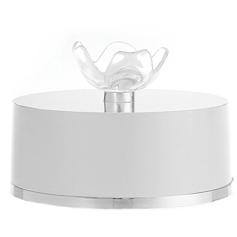 Oscar Woman Dusting Powder
