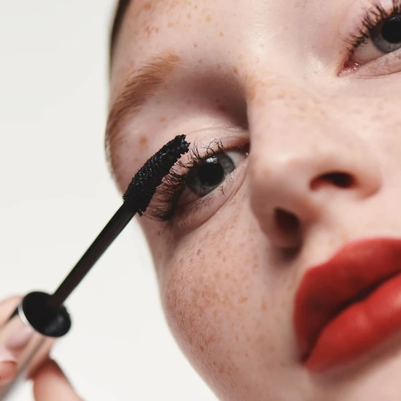 High Impact™ Zero Gravity Mascara