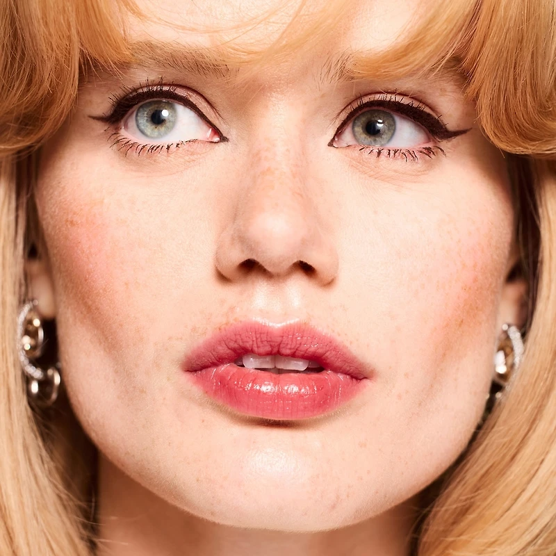 Rouge à lèvres Almost Honey noir en édition limitée