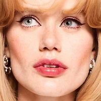 Rouge à lèvres Almost Honey noir en édition limitée