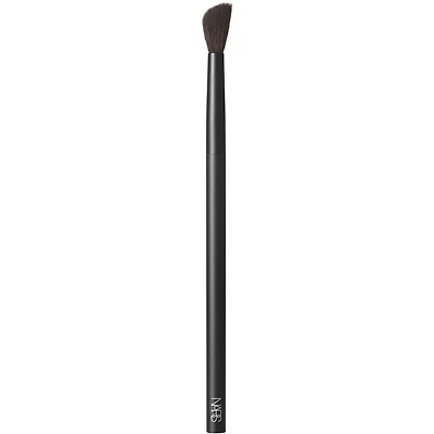 #10 Radiant Creamy Concealer Brush
