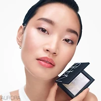 Poudre Compacte Prismatique Réflechissant La Lumière Aurora