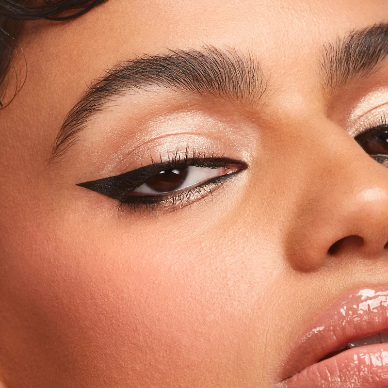 at the borderline eyeliner marker