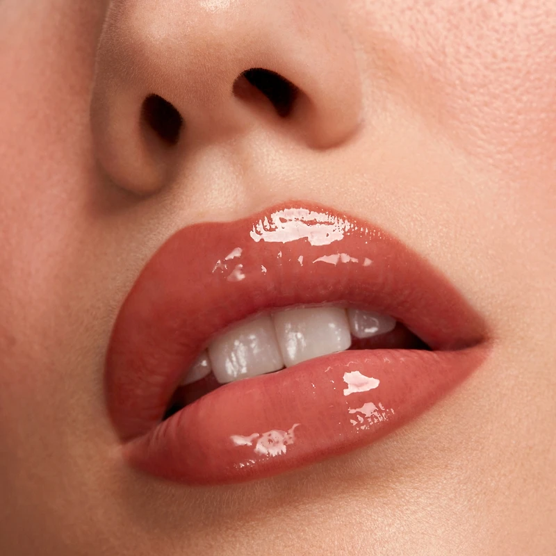 on your collar plumping lip gloss