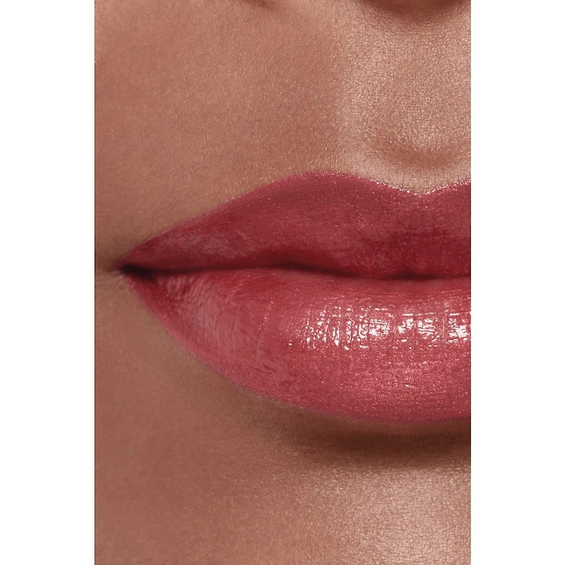 CHANEL ROUGE ALLURE LAQUE  LE À LÈVRES LIQUIDE BRILLANT ULTRA-TENUE