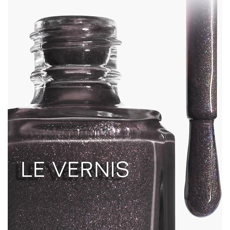 Le Vernis Couleur Et Brillance Longue Tenue