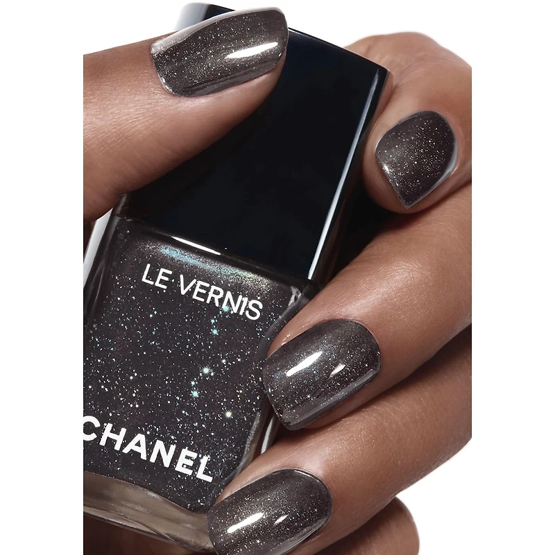 Le Vernis Couleur Et Brillance Longue Tenue