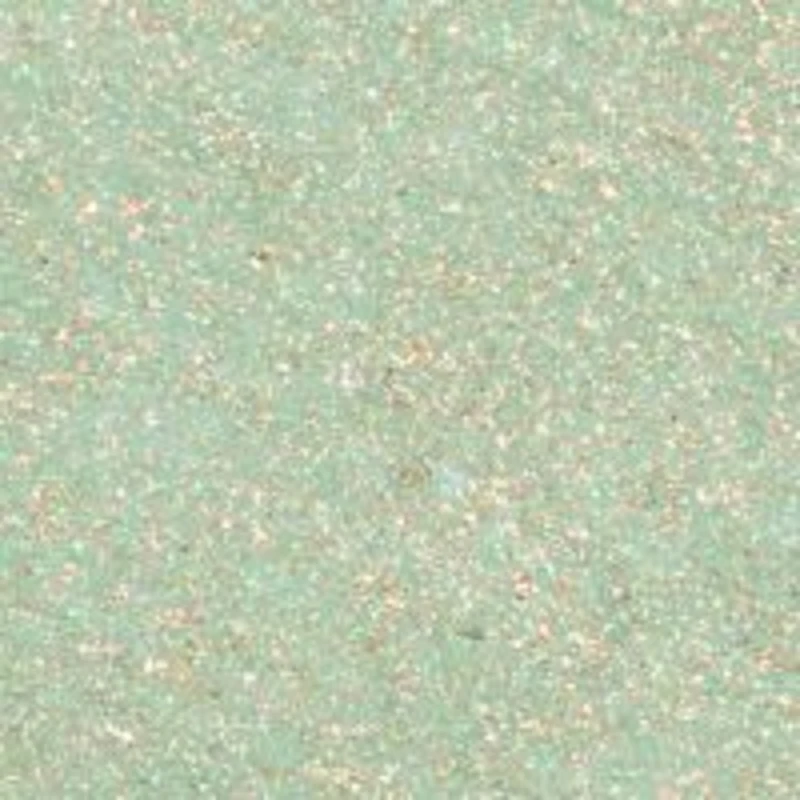 Avec sa mine semi-épaisse, le STYLO OMBRE ET CONTOUR peut servir à la fois de khôl, de liner ou d’ombre à paupières. En quelques gestes, ce stylo 3-en-1 habille votre regard au gré de vos envies.