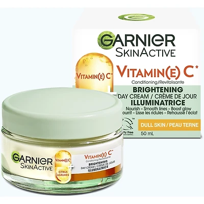 Vitamin C* Crème de Jour Éclaircissante avec Super Agrumes, Nourrit et Booste l'Éclat de la Peau, SkinActive, Pour les Peaux Ternes