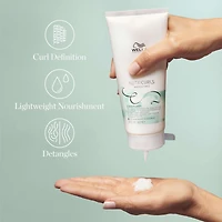 Revitalisant démêlant Nutricurls pour les ondulations de Wella Professionals, 200 mL
