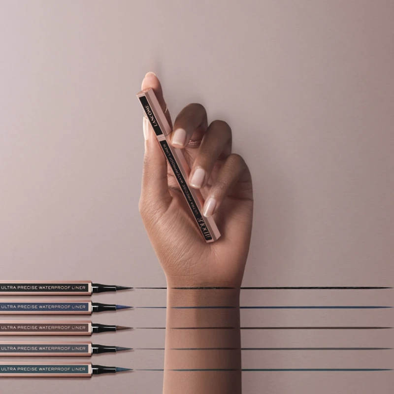 Lash Idôle Non-clumping mascara for fanned out, volumized lashes up to 24hr