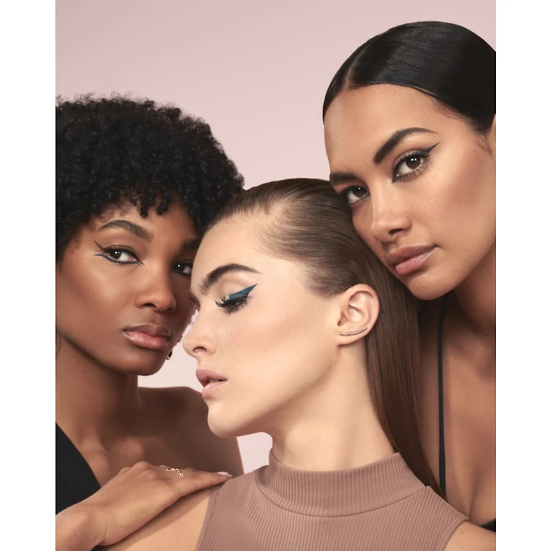Lash Idôle Mascara non grumeleux pour des cils volumisés en éventail jusqu'à 24h Mascara