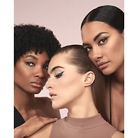 Lash Idôle Mascara non grumeleux pour des cils volumisés en éventail jusqu'à 24h Mascara