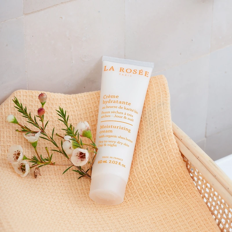 Moisturizing cream with Organic shea butter