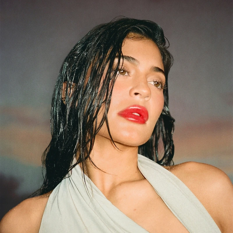 Tinted Butter Balm with Jojoba Oil, 12-hour hydration, moisturizing, luminous shine, lightweight, cruelty-free