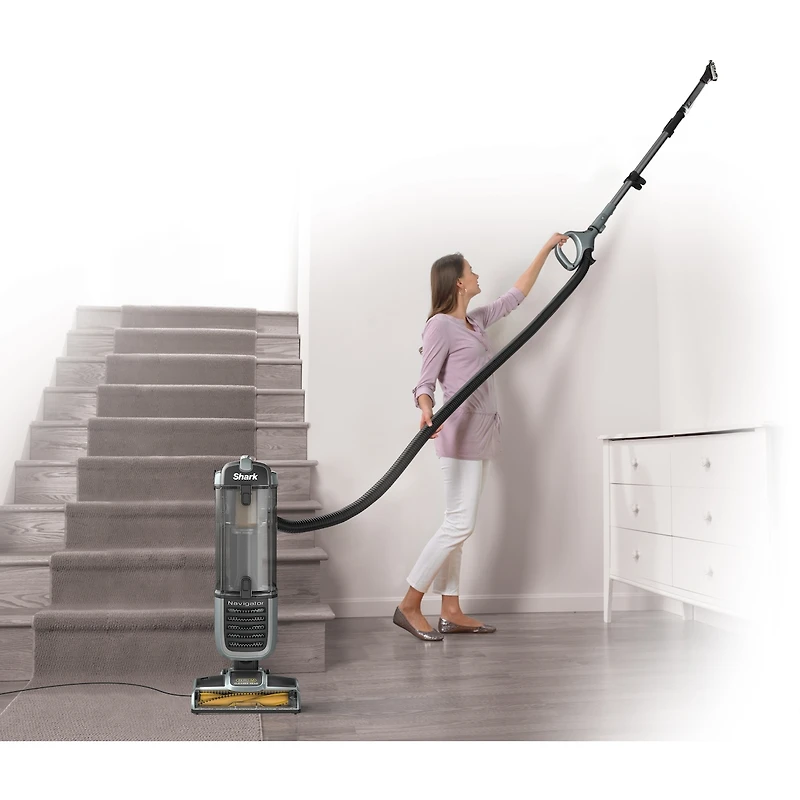 Aspirateur vertical Navigator® pour poils d’animaux avec brosse rotative autonettoyante