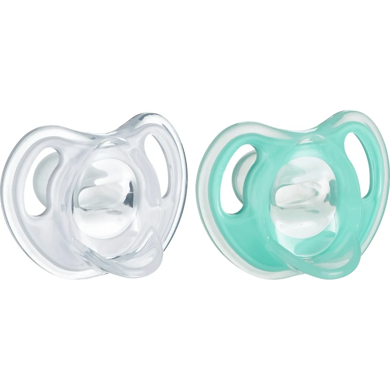 Tommee Tippee Ultra-Light Silicone Pacifier, Symmetrical Orthodontic Design, BPA-Free, One-Piece Design – 0-6m, 2pk