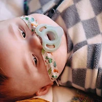 Ultra-light Pacifiers, 6-18 months,  2 pack of  one piece silicone, BPA free pacifiers
