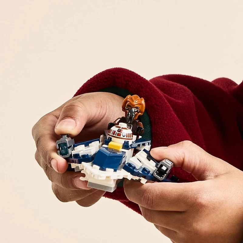 LEGO Star Wars Microvaisseau Jedi Starfighter de Plo Koon, Jouet de Construction 75400