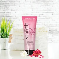 Pomegranate Bellini Blush Paraben & Dye Free Mositurizing Body Wash