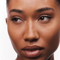 THE PERFORMER Skin-Focused Foundation