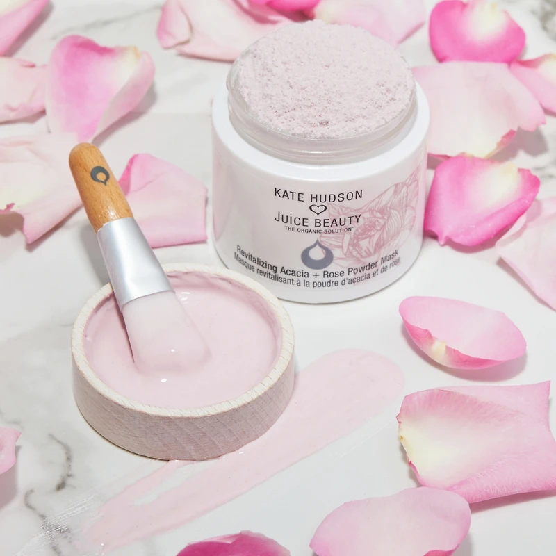Kate Hudson Loves Juice Beauty Revitalizing Acacia Rose Powder Mask