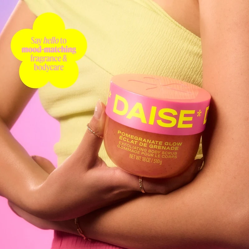 DAISE Exfoliating Body Scrub in Pomegranate Glow