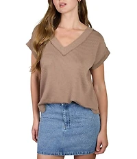 Blu Pepper Textured Rib Knit V-Neck Short Sleeve Top