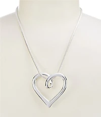 Dillard's Heart Short Chunky Statement Pendant Necklace
