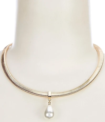 Dillard's Omega Pearl Teardrop Charm Short Pendant Necklace